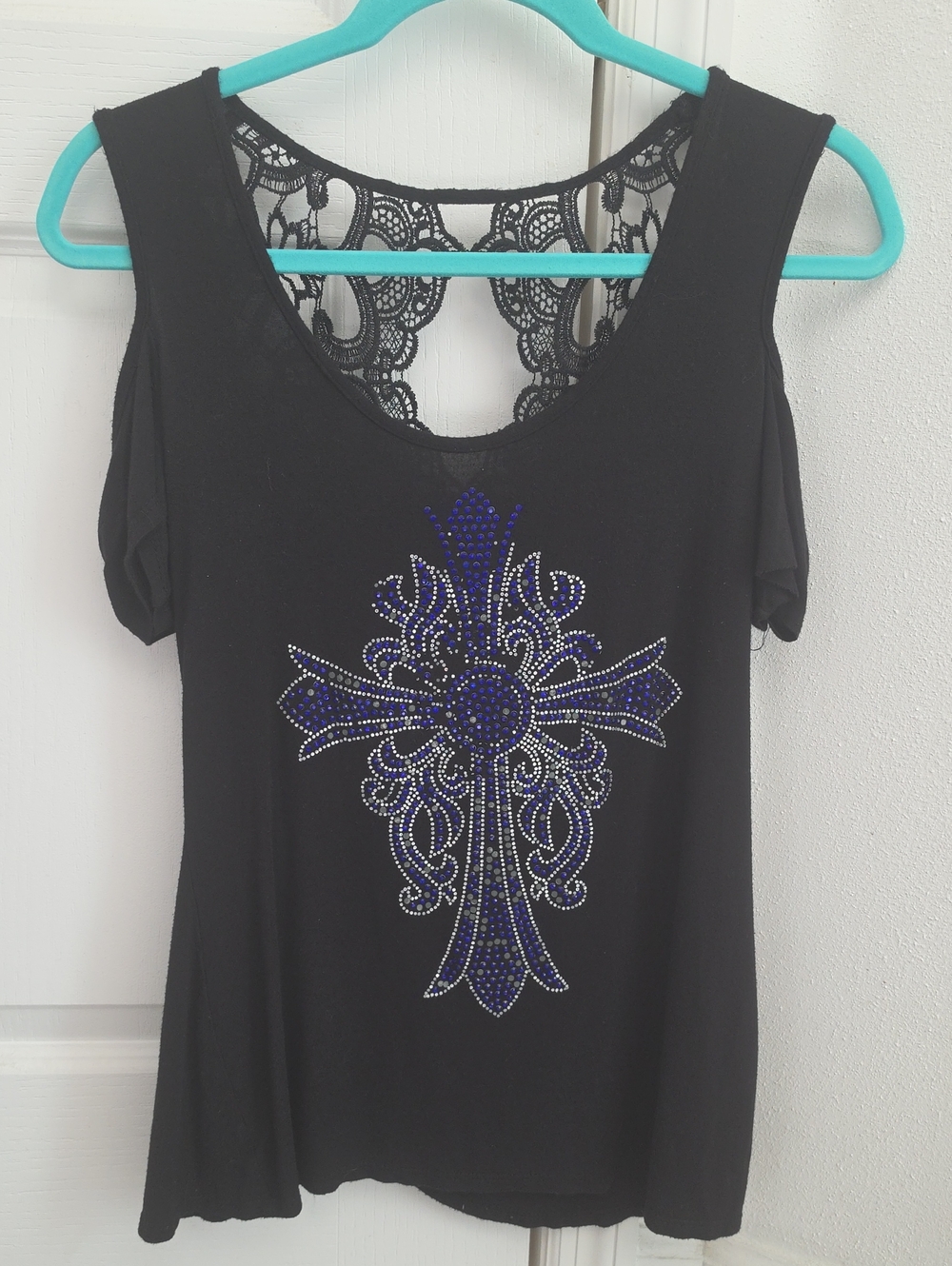 Custom VENUS Black Short-Sleeve Cold-Shoulder Tee with Purple Rhinestone Cross